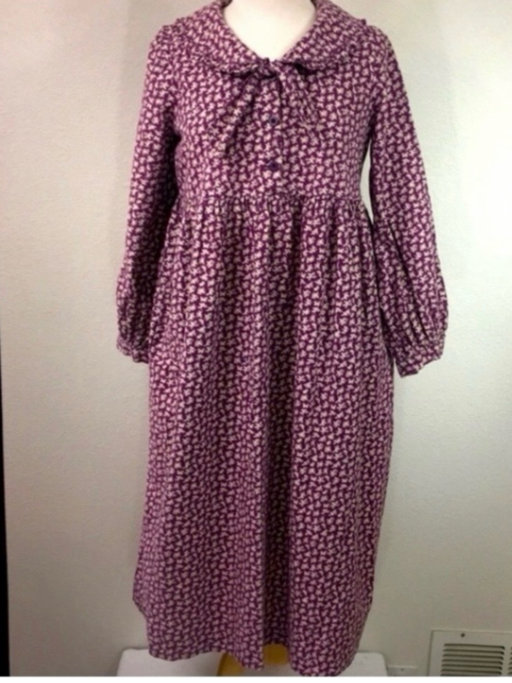 Vintage Women's Purple White Floral Collared Midi Dress Size Medium Cottagecore